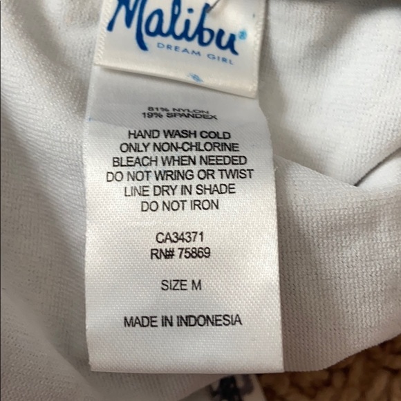 Bikini! - Picture 3 of 4